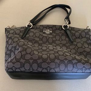 Coach purse with handle